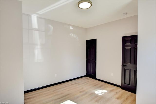 1943 Sycamore LN, Norfolk, VA 23523