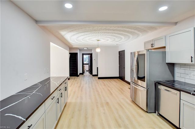 1943 Sycamore LN, Norfolk, VA 23523