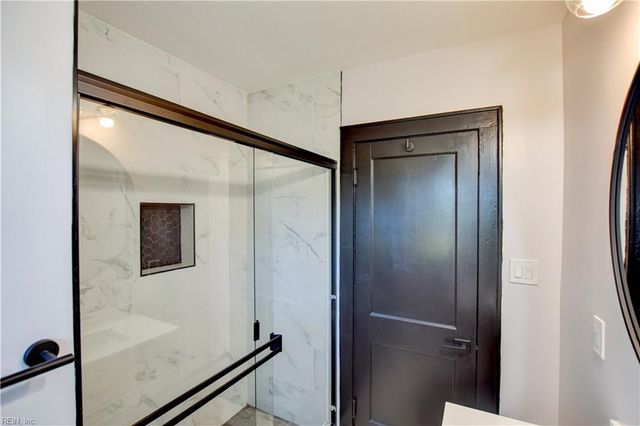 1943 Sycamore LN, Norfolk, VA 23523