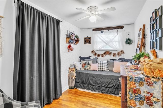 101 Regal St, Springfield, MA 01118