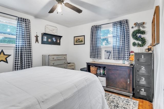 101 Regal St, Springfield, MA 01118