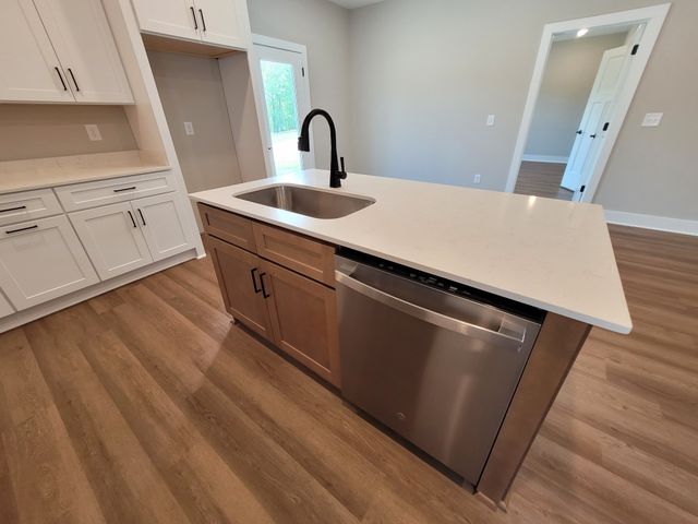 200 Sandalwood Way, Dickson, TN 37055