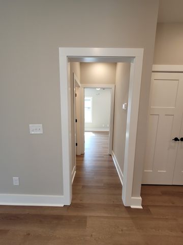 200 Sandalwood Way, Dickson, TN 37055