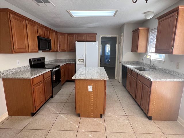 811 Spring Valley Court, Sugar Land, TX 77479