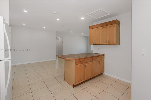 621 N 70th Way 0, Hollywood, FL 33024