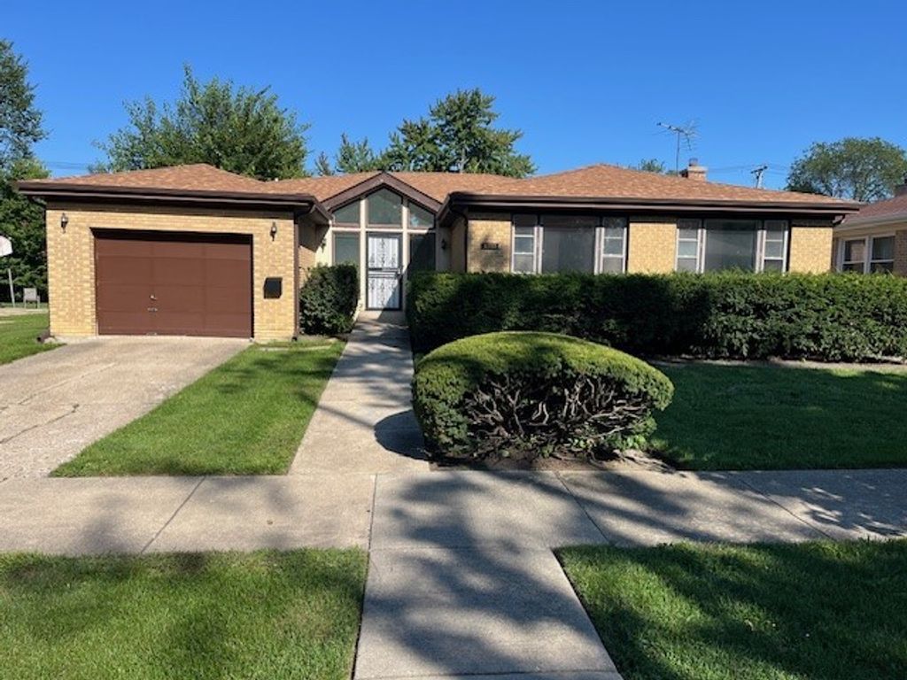 8713 Drake Avenue, Skokie, IL 60076