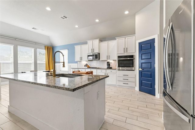 3323 Majestic Pine Lane, Rosenberg, TX 77471