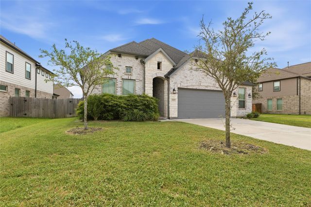 3323 Majestic Pine Lane, Rosenberg, TX 77471