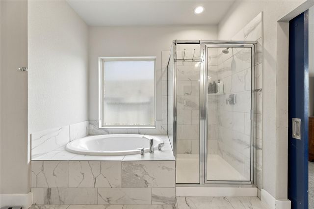3323 Majestic Pine Lane, Rosenberg, TX 77471