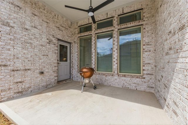 3323 Majestic Pine Lane, Rosenberg, TX 77471