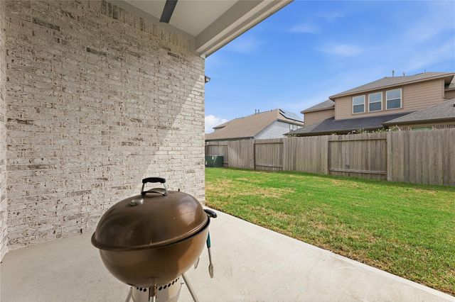 3323 Majestic Pine Lane, Rosenberg, TX 77471