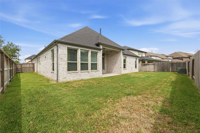 3323 Majestic Pine Lane, Rosenberg, TX 77471