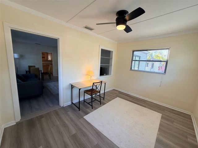 830 47TH AVENUE N, St Petersburg, FL 33704