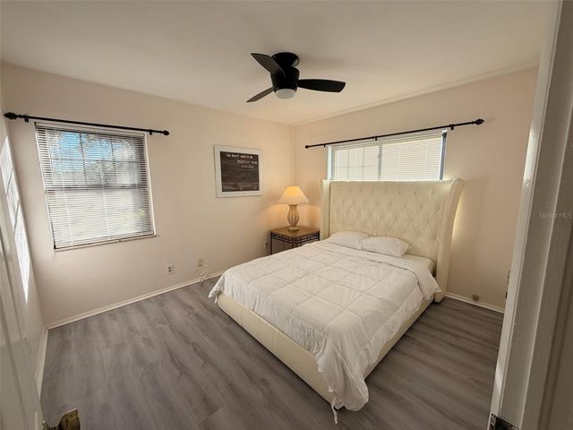 830 47TH AVENUE N, St Petersburg, FL 33704