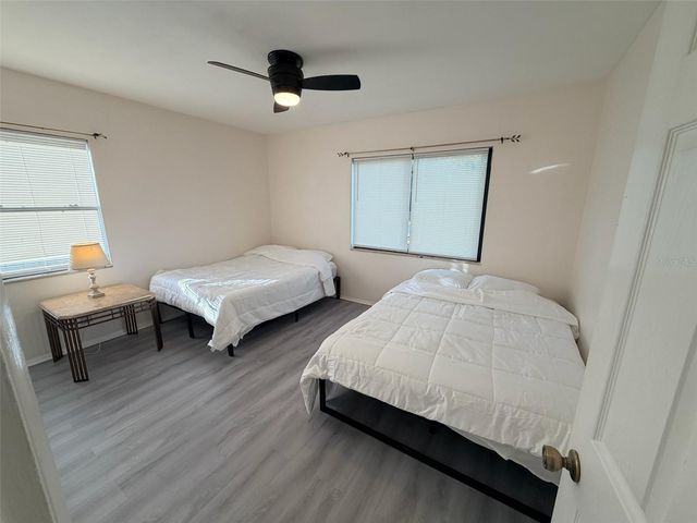 830 47TH AVENUE N, St Petersburg, FL 33704