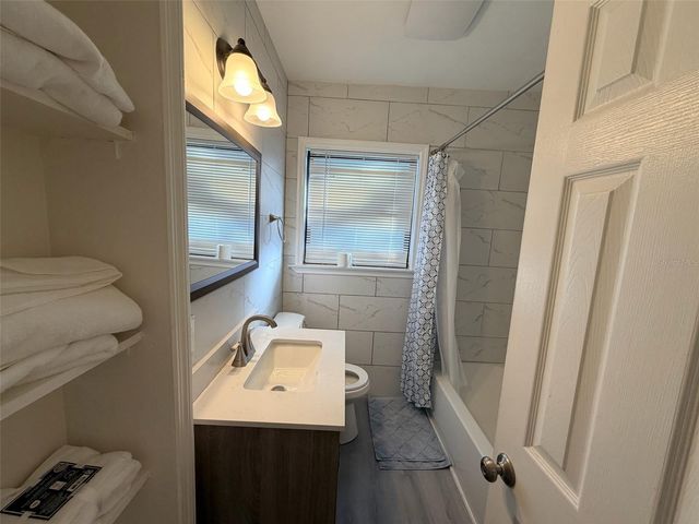 830 47TH AVENUE N, St Petersburg, FL 33704