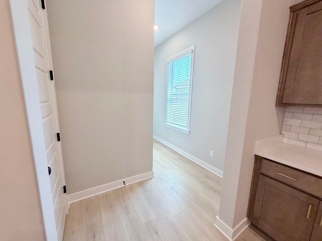 10230 LOUANNE DR, Collierville, TN 38017