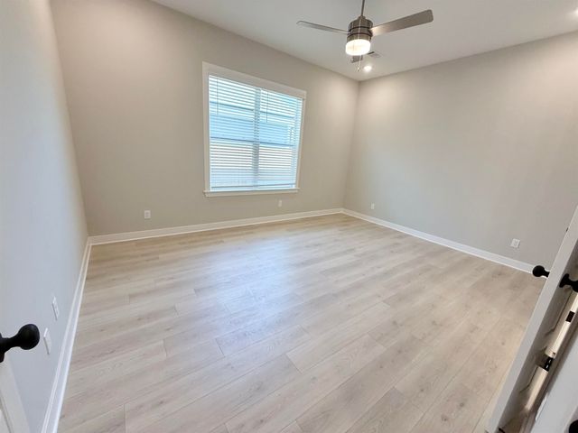 10230 LOUANNE DR, Collierville, TN 38017