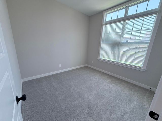 10230 LOUANNE DR, Collierville, TN 38017