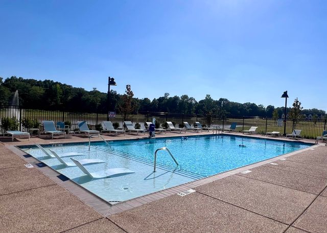 10230 LOUANNE DR, Collierville, TN 38017