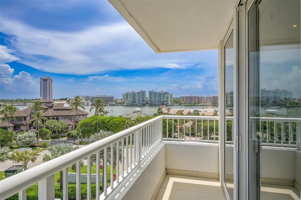 Image 10 of property listing at 600 S Ocean Boulevard 504, Boca Raton, FL 33432