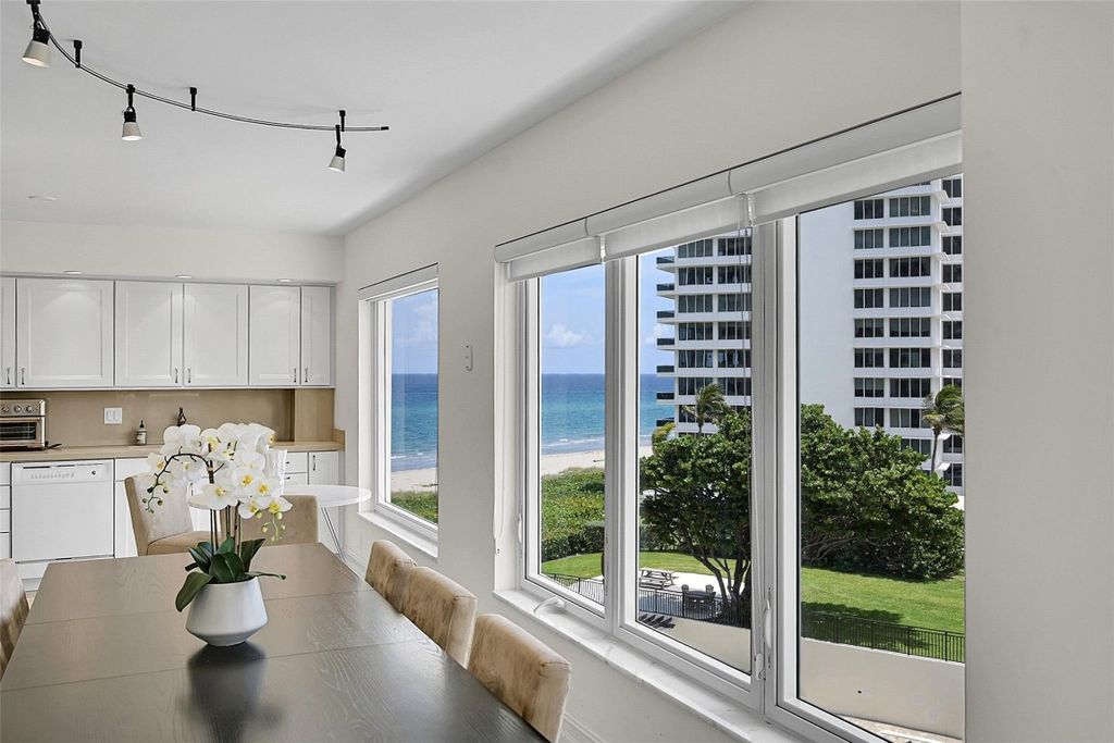 Image 3 of property listing at 600 S Ocean Boulevard 504, Boca Raton, FL 33432