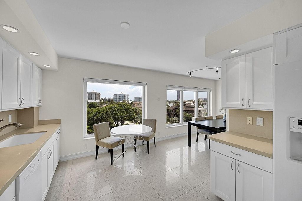 Image 5 of property listing at 600 S Ocean Boulevard 504, Boca Raton, FL 33432