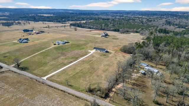 305 Gallatin Cutoff Rd, Jacksonville, TX 75766