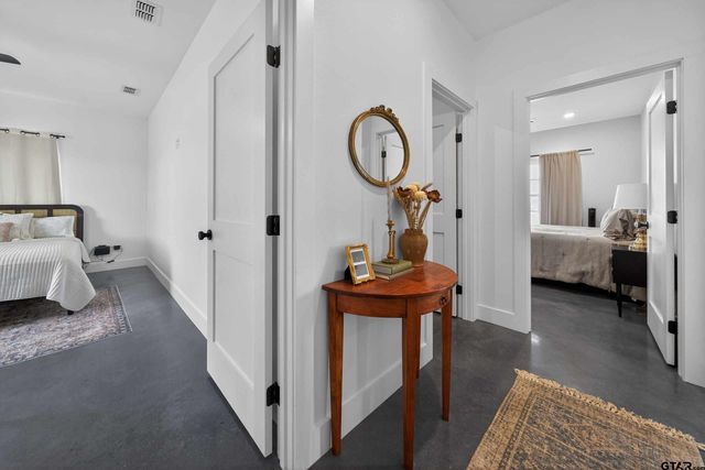 305 Gallatin Cutoff Rd, Jacksonville, TX 75766