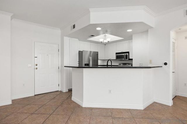 9263 Regents Rd B108, La Jolla, CA 92037