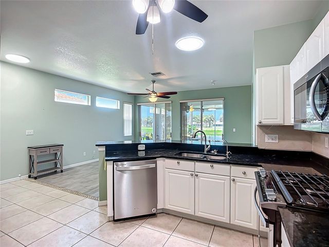 1219 HUNTINGTON GREENS DRIVE, Sun City Center, FL 33573