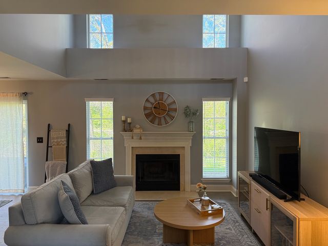 7974 Hedgewood Drive, Darien, IL 60561