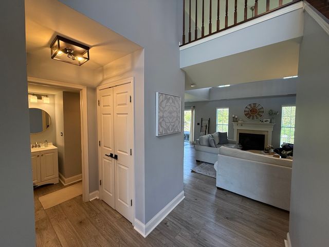 7974 Hedgewood Drive, Darien, IL 60561
