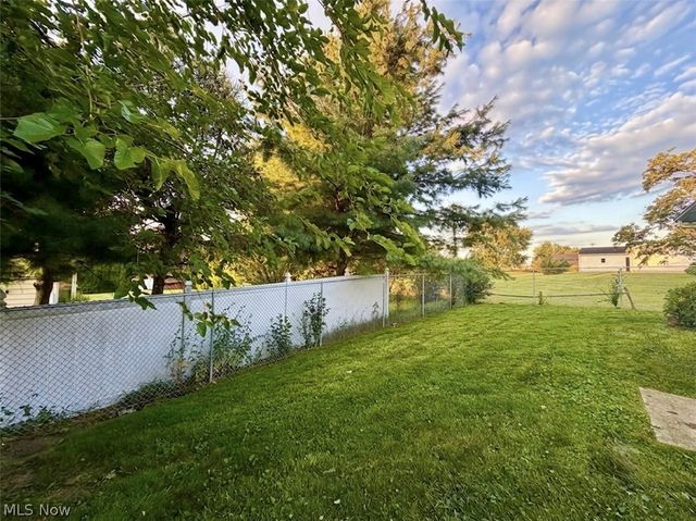 2930 Center Road, Poland, OH 44514