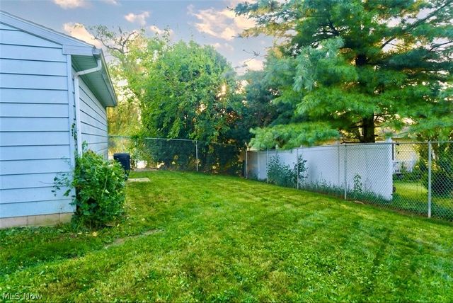 2930 Center Road, Poland, OH 44514