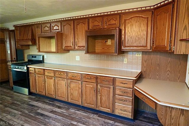 2930 Center Road, Poland, OH 44514