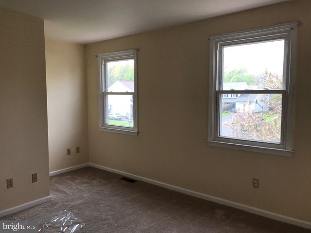 2 CORWEN TER W, West Chester, PA 19380