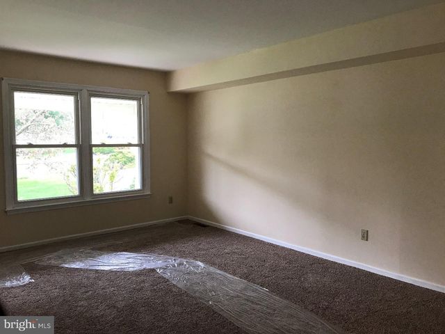 2 CORWEN TER W, West Chester, PA 19380