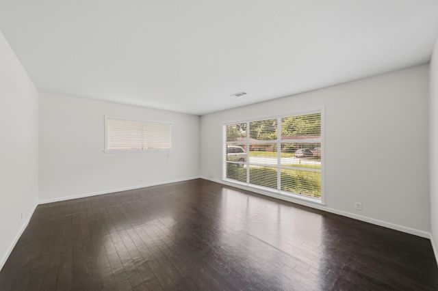 2206 Ansbury Drive, Houston, TX 77018