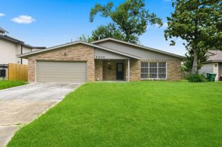 2206 Ansbury Drive, Houston, TX 77018
