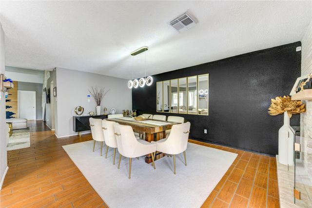 2958 Meadowgrass Lane, Houston, TX 77082
