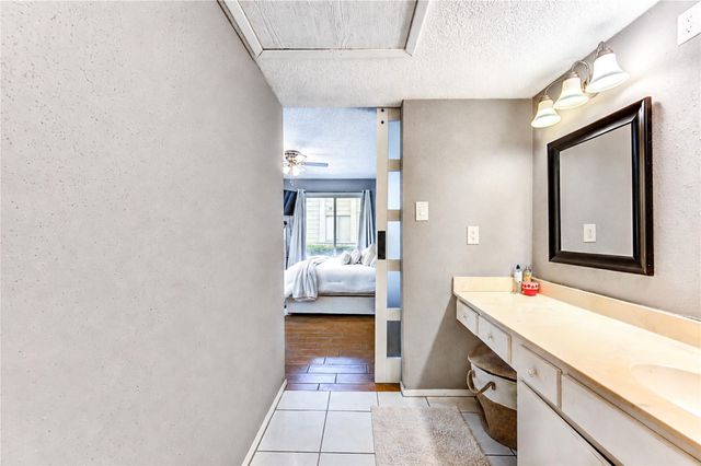 2958 Meadowgrass Lane, Houston, TX 77082