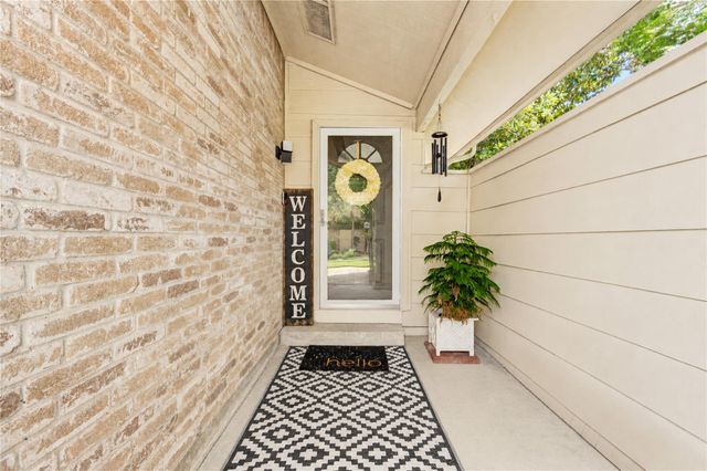 2958 Meadowgrass Lane, Houston, TX 77082