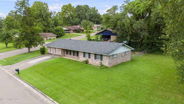 307 Overlook Drive, Vicksburg, MS 39180