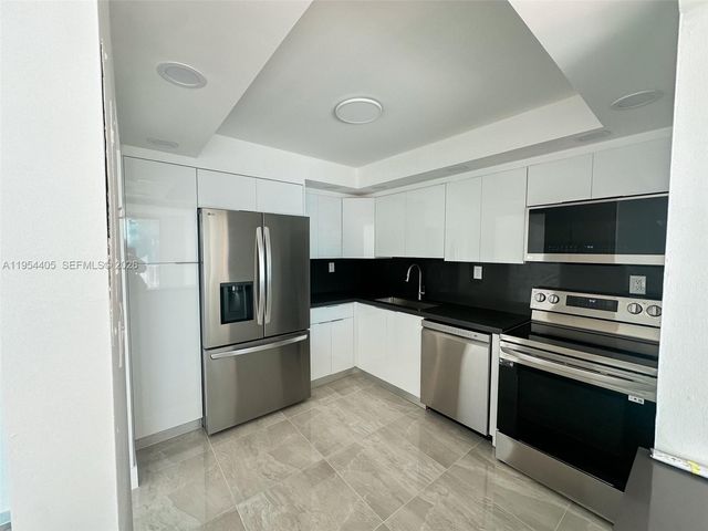 16546 NE 26th Avenue 4J, North Miami Beach, FL 33160