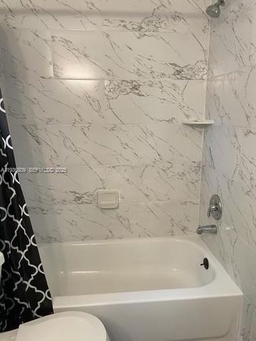 2930 NW 8th St 2, Fort Lauderdale, FL 33311