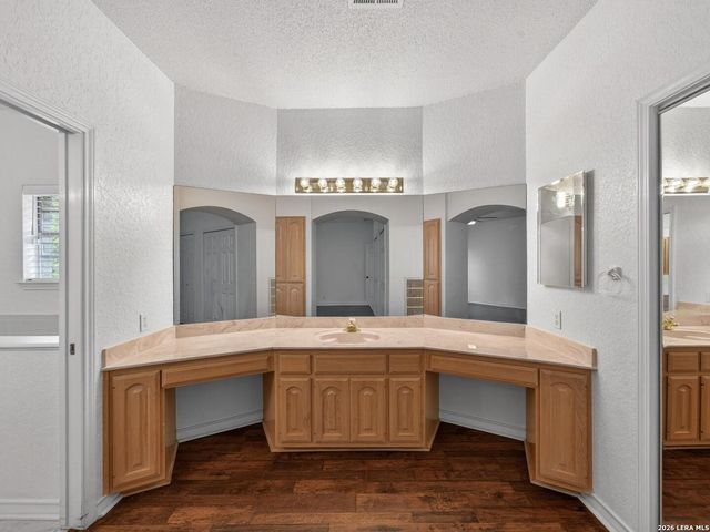 21023 Cedar Branch, Garden Ridge, TX 78266