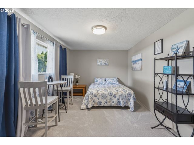 369 E BIRNIE SLOUGH Rd, Cathlamet, WA 98612