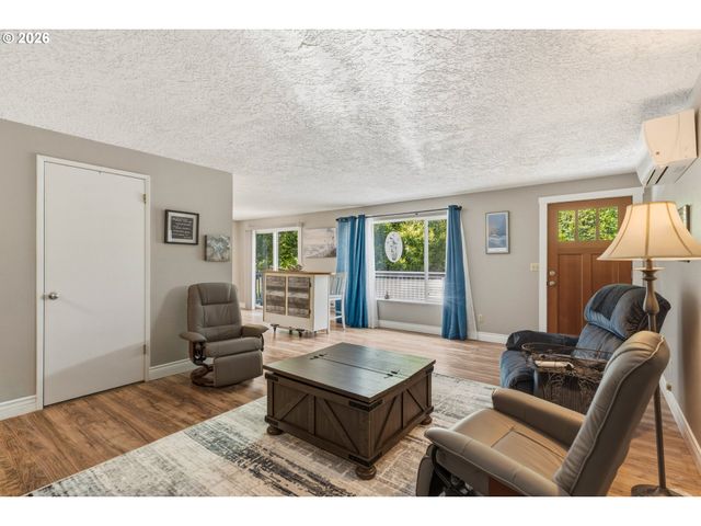 369 E BIRNIE SLOUGH Rd, Cathlamet, WA 98612