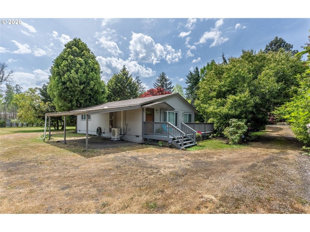 369 E BIRNIE SLOUGH Rd, Cathlamet, WA 98612